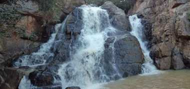sanaghagra-waterfalls